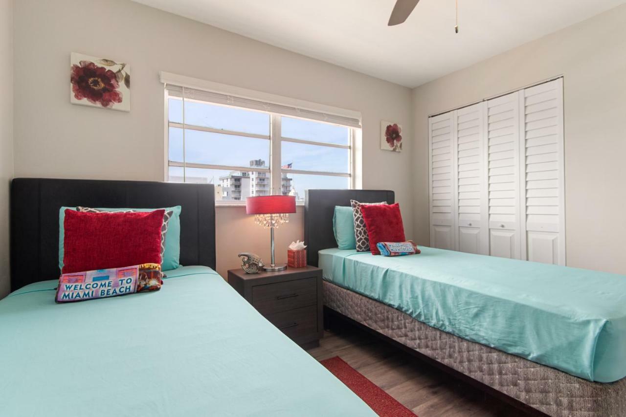 2 Bedroom 2 Bath With Patio On 11Th Collins Ave Майами-Бич Экстерьер фото