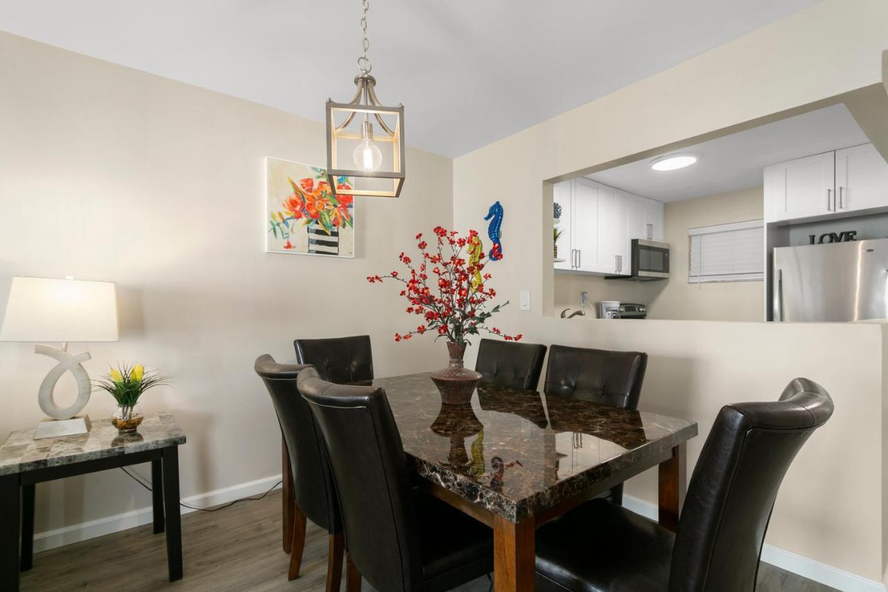 2 Bedroom 2 Bath With Patio On 11Th Collins Ave Майами-Бич Экстерьер фото